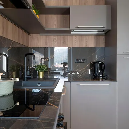 Guesthost - Dolomite Elegance - Chic Flat In San Vito Di Cadore