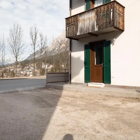 Apartamento Guesthost - Dolomite Elegance - Chic Flat In San Vito Di Cadore *